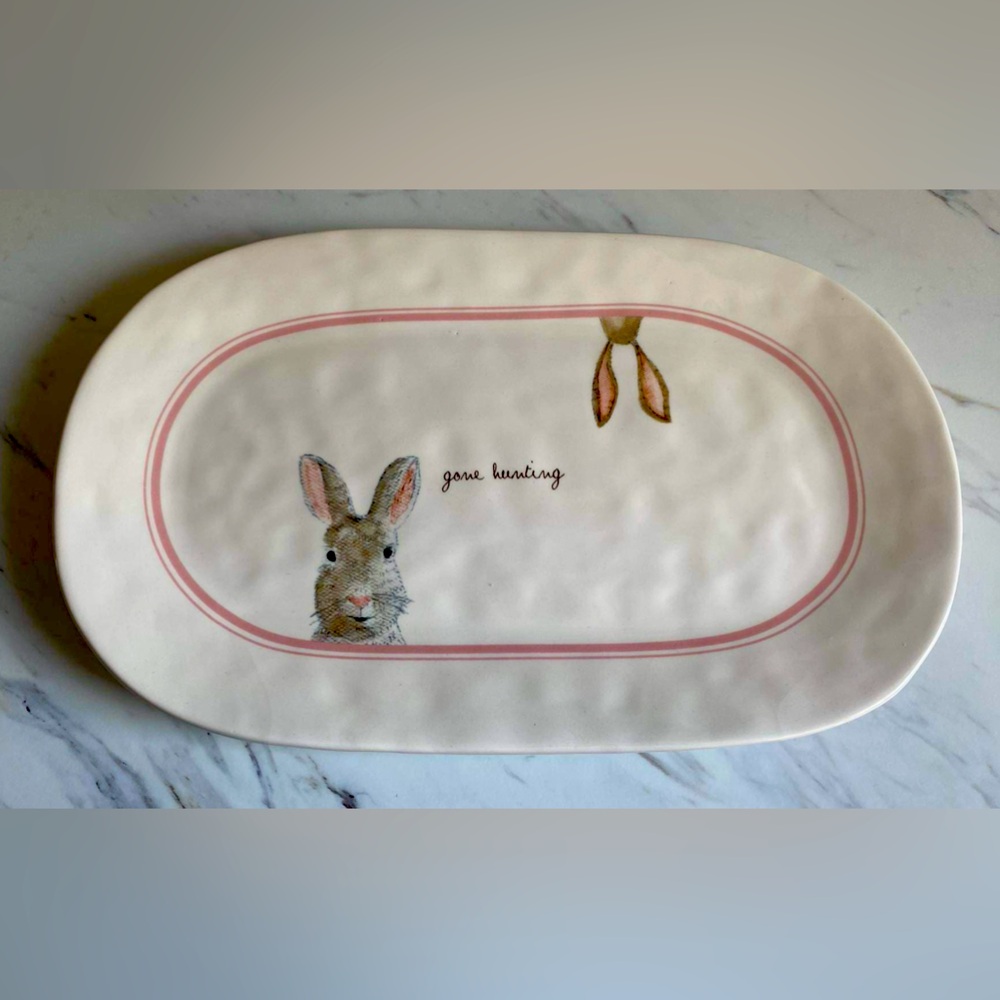 Rae Dunn. Gone hunting platter.